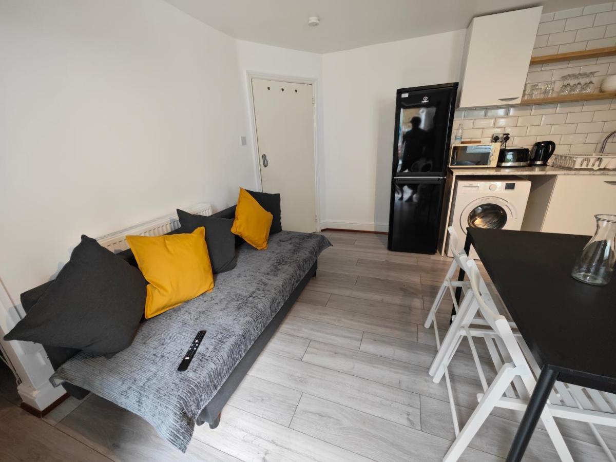 2 Bedroom 2 Bathroom Apartment In Old St - Shoreditch - Zone 1 Λονδίνο Εξωτερικό φωτογραφία