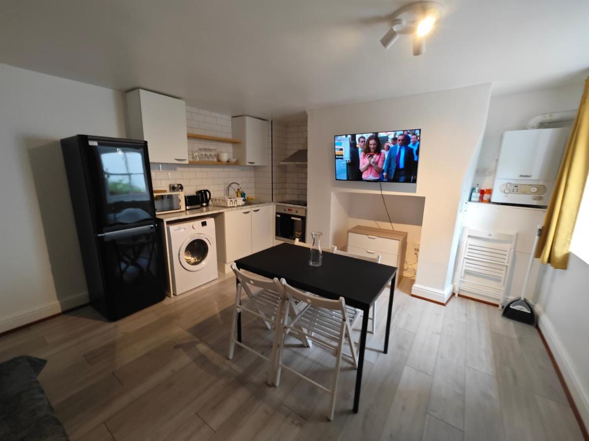 2 Bedroom 2 Bathroom Apartment In Old St - Shoreditch - Zone 1 Λονδίνο Εξωτερικό φωτογραφία
